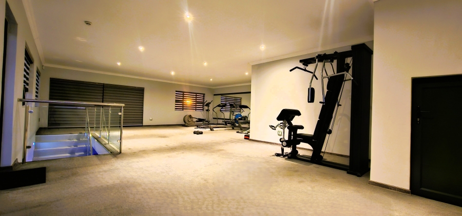 7 Bedroom Property for Sale in Country Club Western Cape